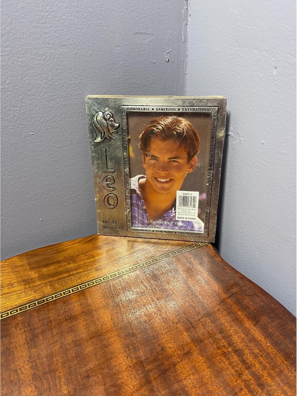 Leo Zodiac Photo Frame with Stand